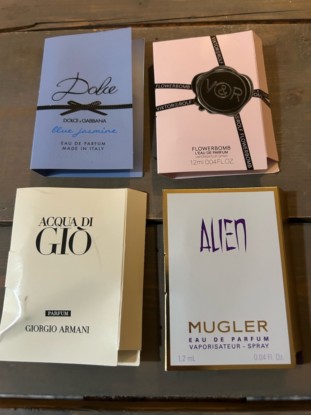 Viktor&Rolf Flowerbomb/Dolce & Gabanna blue jasmine/Alien Mugler Acqua di Gio